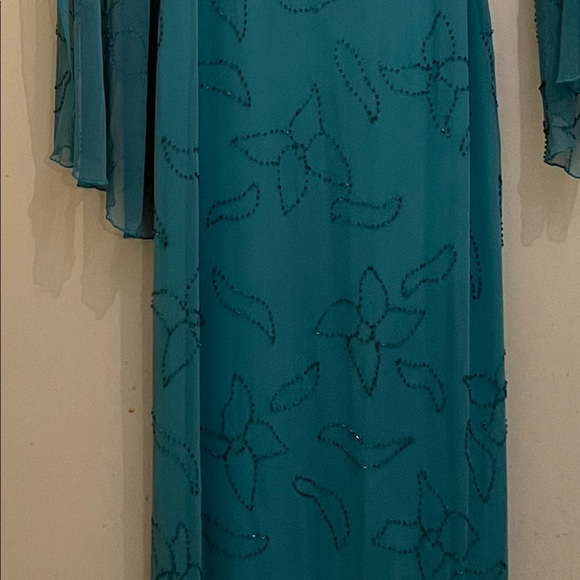 Chelsea Full Length Dress and matching Wrap - Picture 3 of 6